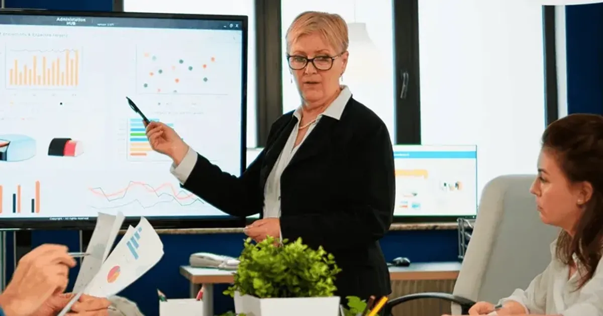 20 Employee Management Systems That Truly Work in 2025